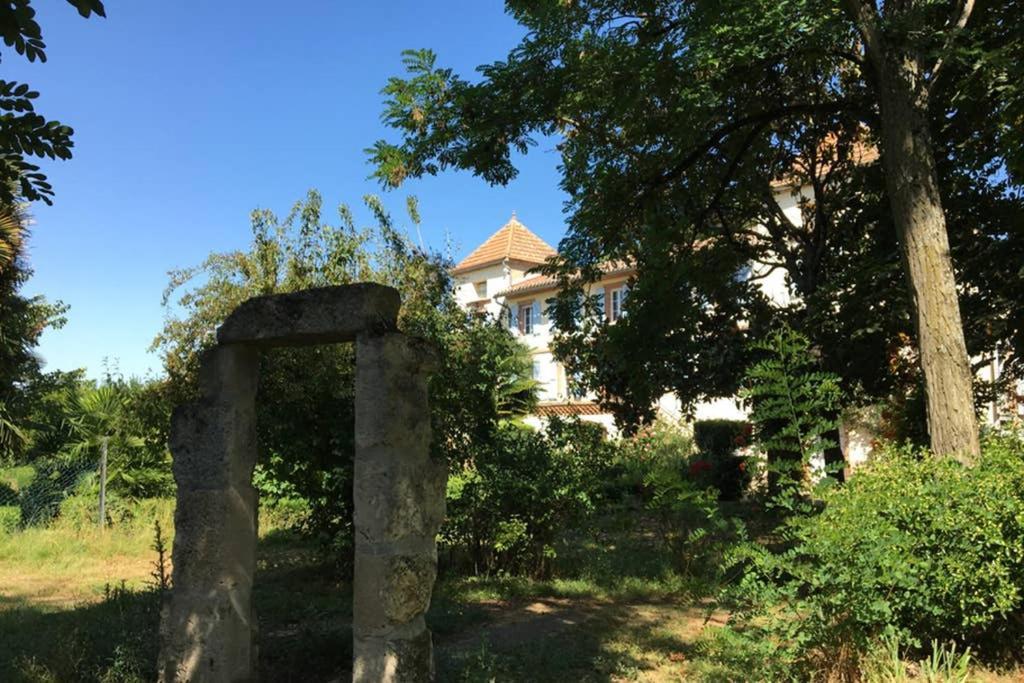 Domaine De Menerque - Petit Chateau Avec Piscine Lisle-sur-Tarn Exterior foto